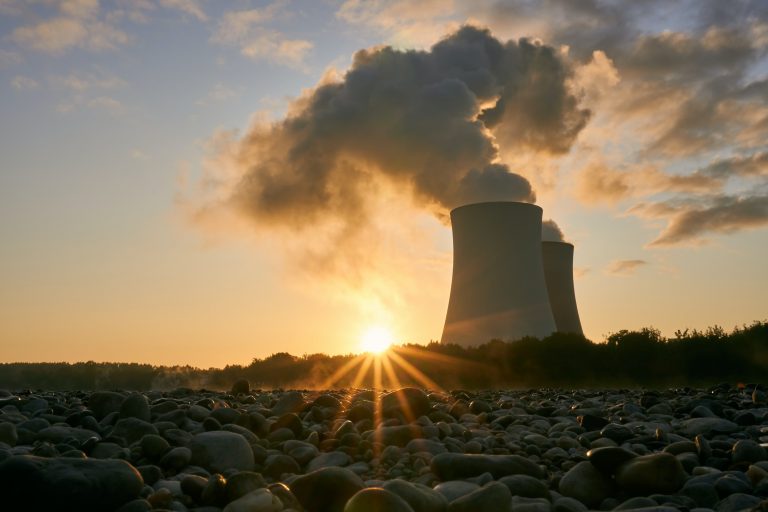 Ausstieg aus der Atomenergie, Einstieg ins Zeitalter der erneuerbaren Energien